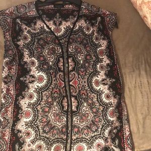 Cap sleeve paisley print shell